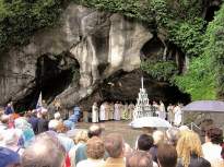 Viator-Reisen - Lourdes wo sich Himmel und Erde nah sind 